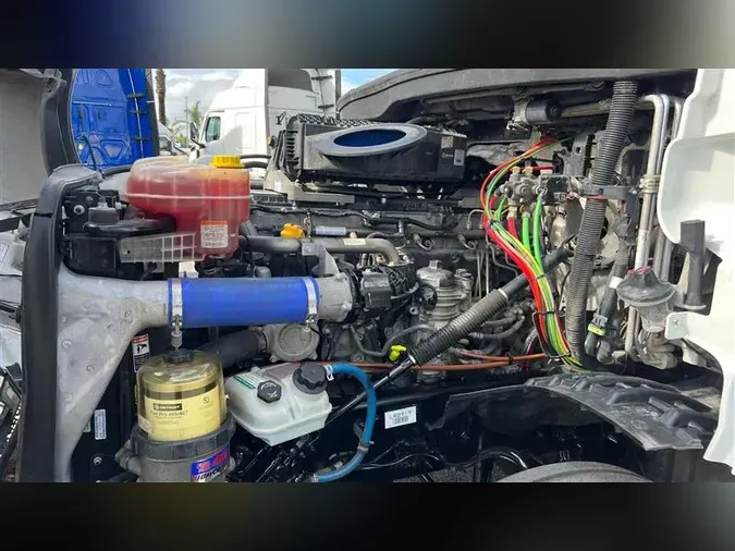 2020 FREIGHTLINER CA126