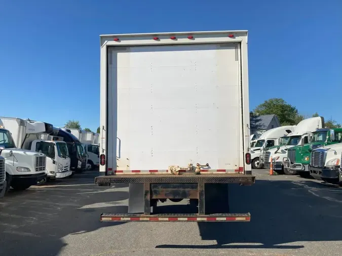 2018 FREIGHTLINER M2 106