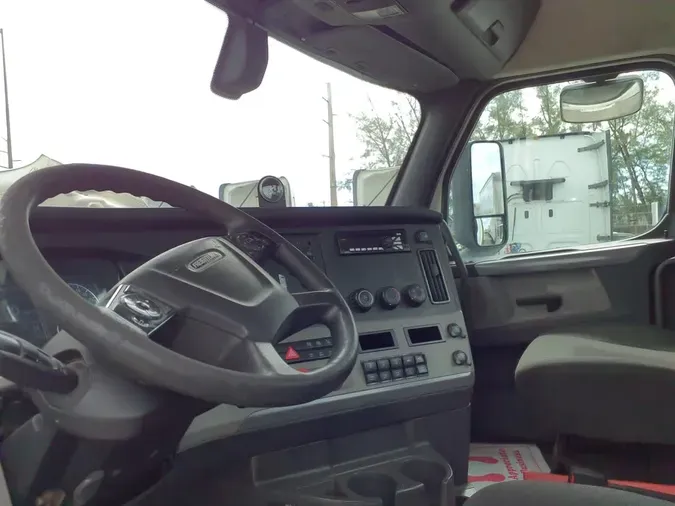 2019 FREIGHTLINER NEW CASCADIA PX12664