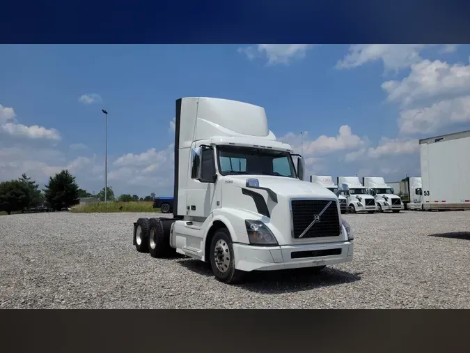 2018 Volvo VNL300c29bc91ab42d7ac8bedf07b3af18ae4d