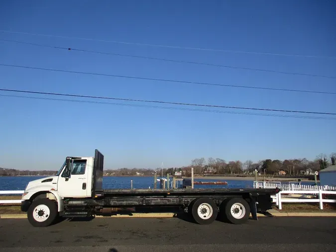 2013 INTERNATIONAL 4400 6 X 4