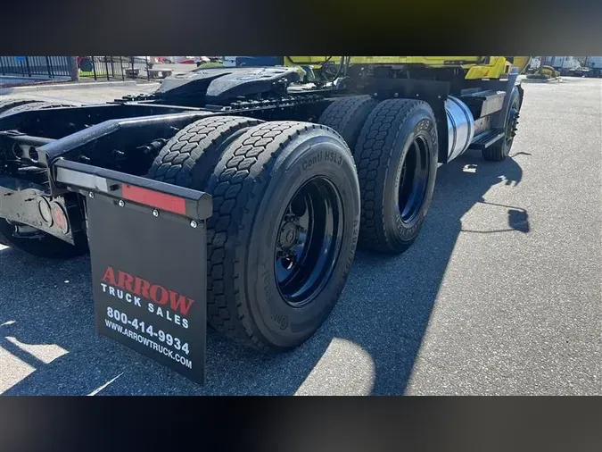 2018 INTERNATIONAL RH613