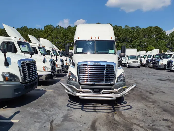 2018 FREIGHTLINER/MERCEDES CASCADIA 125