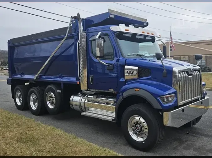 2025 WESTERN STAR 47X