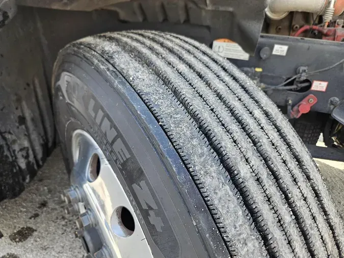 2021 FREIGHTLINER CASCADIA CA126