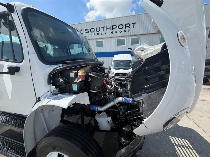2021 Freightliner M2 106c2a7f3805a3c904eb97f36f099c09f92