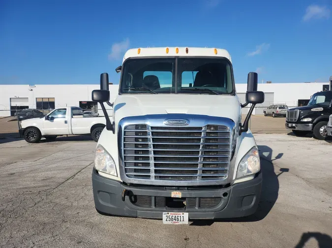 2014 FREIGHTLINER/MERCEDES CASCADIA 113