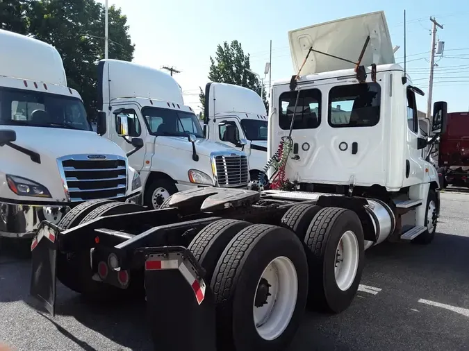 2018 FREIGHTLINER CASCADIA 125