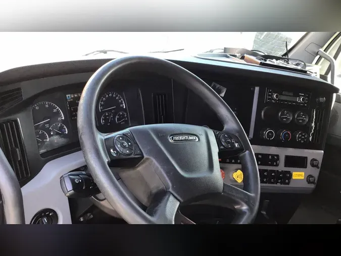 2020 Freightliner Cascadia