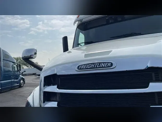 2020 FREIGHTLINER CA126