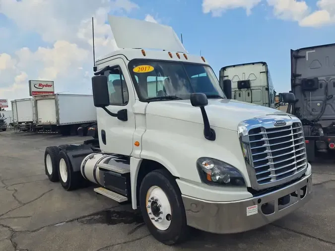 2017 FREIGHTLINER/MERCEDES CASCADIA 125c2b5d4d78ee74994a28f5ef901dbff7b