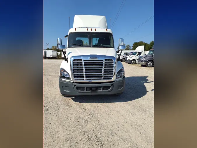 2018 FREIGHTLINER/MERCEDES CASCADIA 125