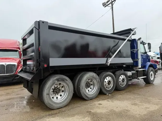 2016 VOLVO VHD64B200