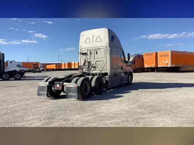 2022 Freightliner Cascadia