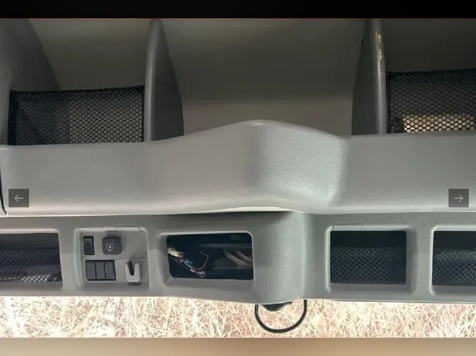 2025 VOLVO VNL64T760