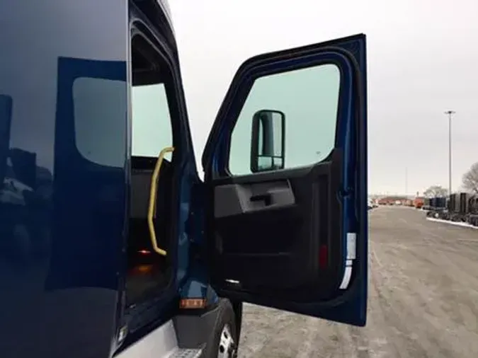 2022 Freightliner Cascadia