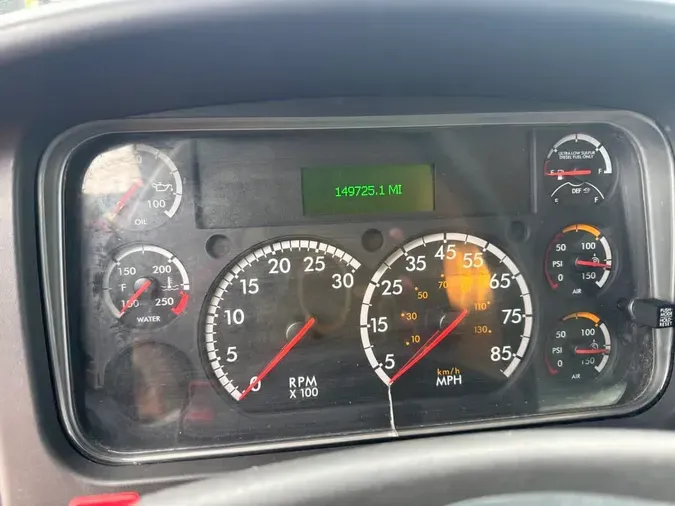 2017 FREIGHTLINER/MERCEDES M2 106