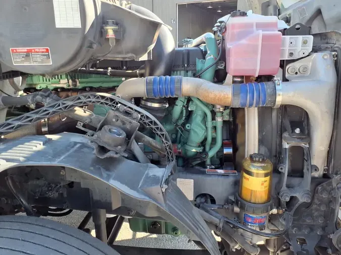 2016 VOLVO VNL42TRACTORc2c588b51c5cfa9a9d6d09d2b9f9e2c2