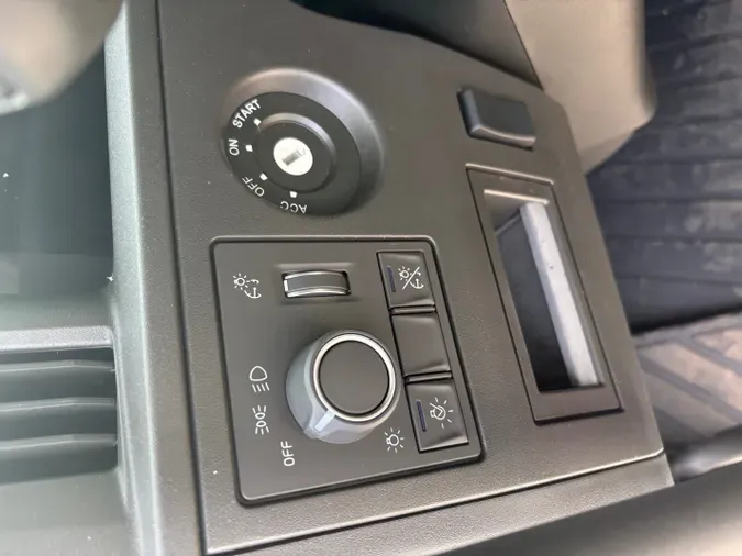 2026 VOLVO TRUCK VNL64TV04