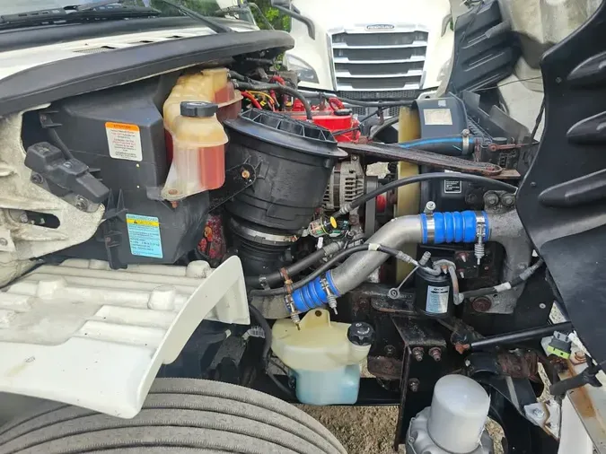 2019 FREIGHTLINER M2 106