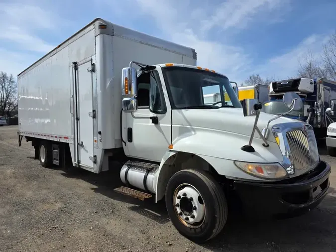 2018 NAVISTAR INTERNATIONAL 4300 LP