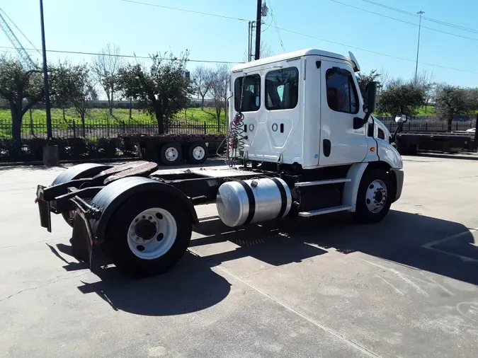 2018 FREIGHTLINER/MERCEDES CASCADIA 113