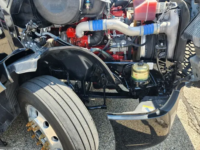 2024 VOLVO VNL64T860