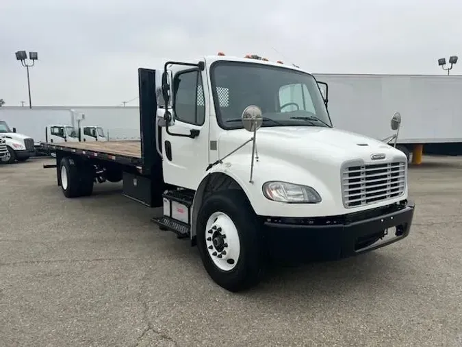 2018 Freightliner Business Class M2 106