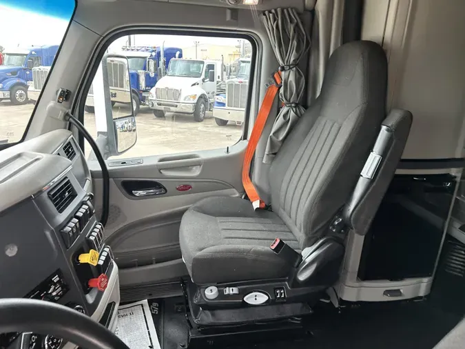 2021 Peterbilt 579