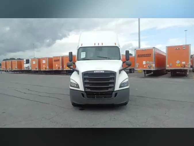 2023 Freightliner Cascadia 126c2d5998b3ad1175eb1a1d9f3ae24e386