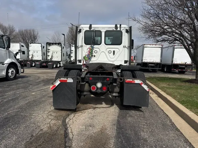 2019 FREIGHTLINER/MERCEDES CASCADIA 125