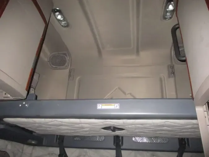 2020 FREIGHTLINER/MERCEDES CASCADIA 125