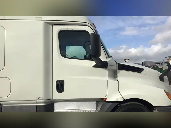 2020 Freightliner Cascadia 126c2dfc7047d0e15f496f6108c8bb66dcd