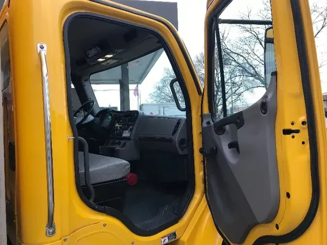 2018 Freightliner M2