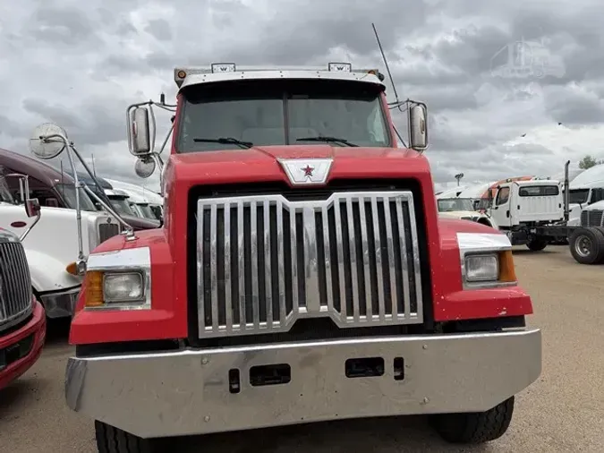 2016 WESTERN STAR 4700