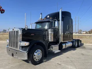2022 Peterbilt 389