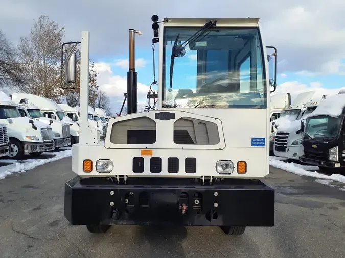 2019 AUTOCAR YARD TRACTORc2eab0f069bcc616d53b1462c24dd56e
