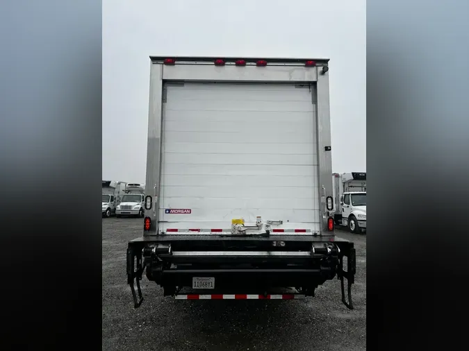 2016 FREIGHTLINER/MERCEDES M2 106