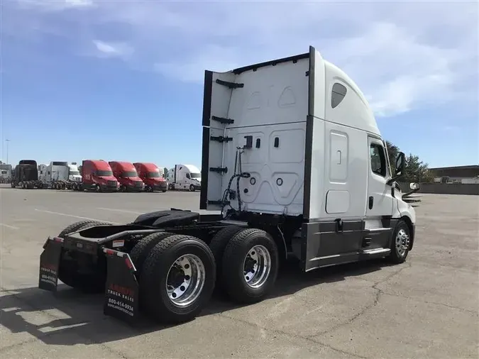 2021 FREIGHTLINER CA126