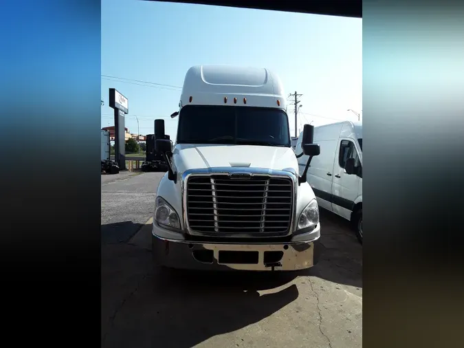 2019 FREIGHTLINER/MERCEDES CASCADIA 125