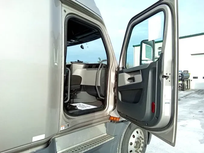 2020 Freightliner Cascadia