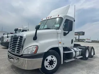 2016 Freightliner CASCADIA 125