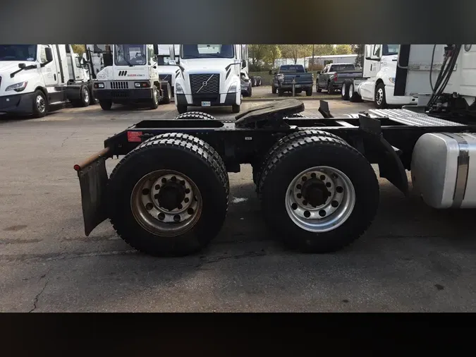 2018 Volvo VNL300
