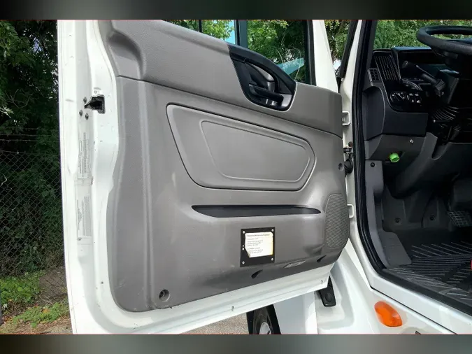 2019 INT LT625 6x4