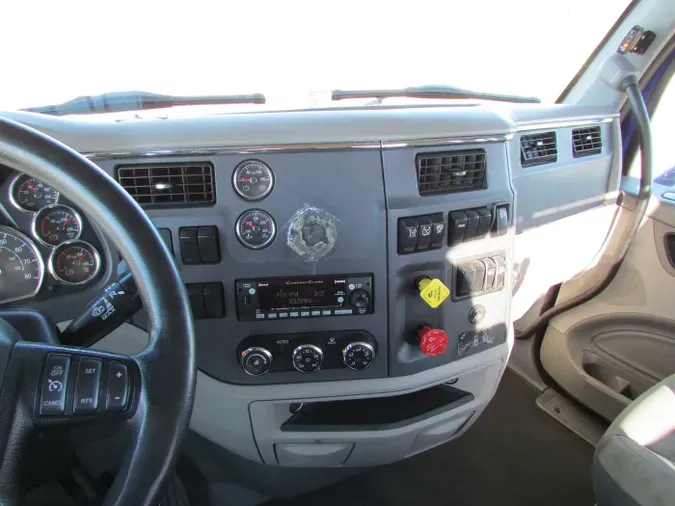 2022 Peterbilt 579