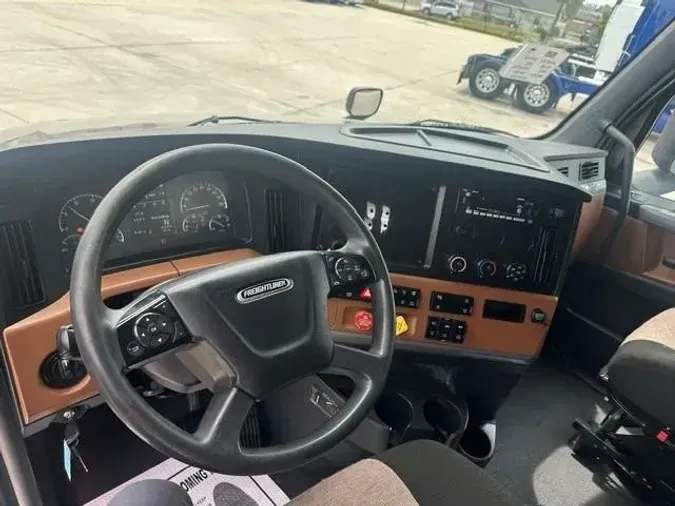2022 Freightliner Cascadia