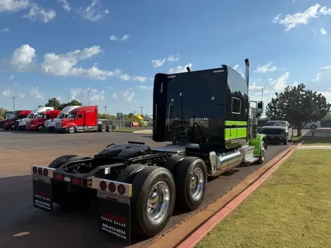 2019 PETERBILT 389