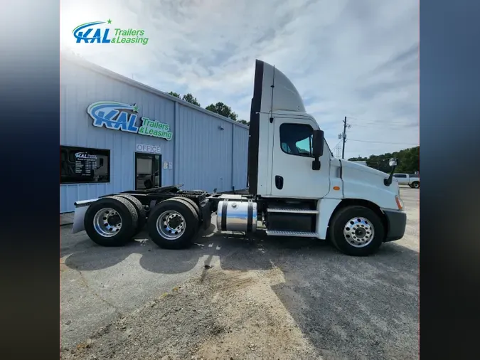 2016 Freightliner Cascadia