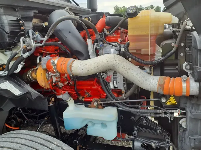 2020 NAVISTAR INTERNATIONAL LT625 SLPR CAB