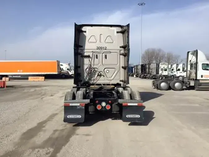 2024 Freightliner Cascadia